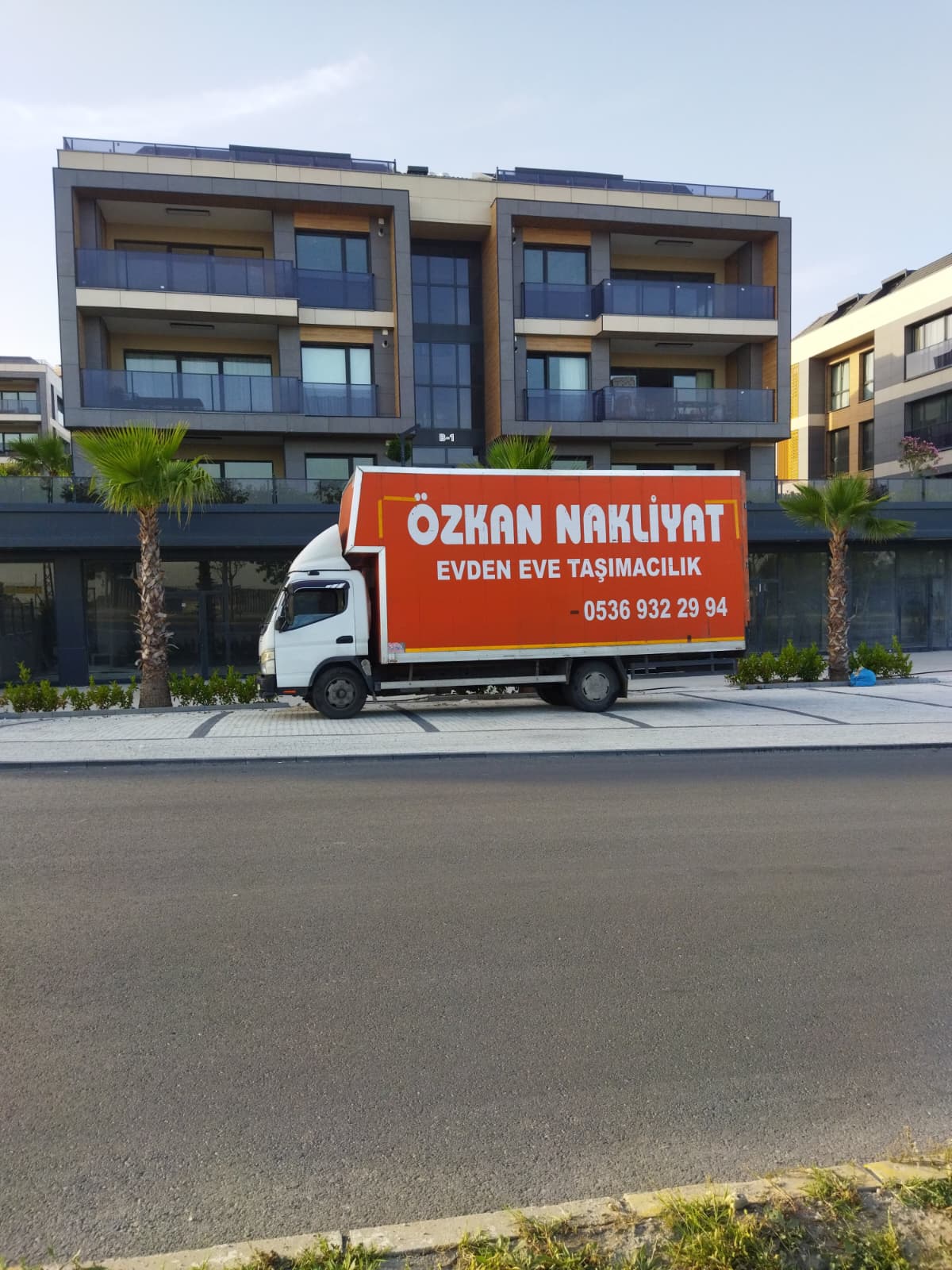 Özkanlar Nakliyat asansörlü taşıma
